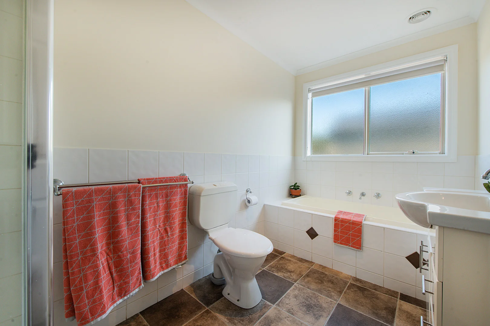 Additional image 10 of 2/16 High Street, Bayswater VIC 3153