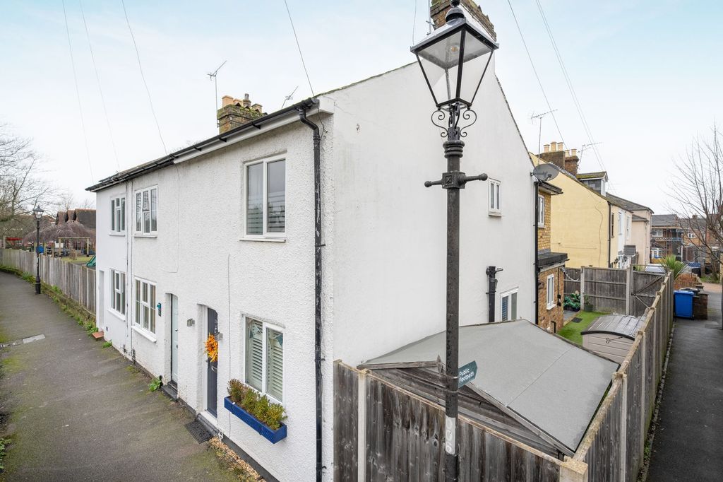 2 bed property to rentClewer Fields, Windsor SL4