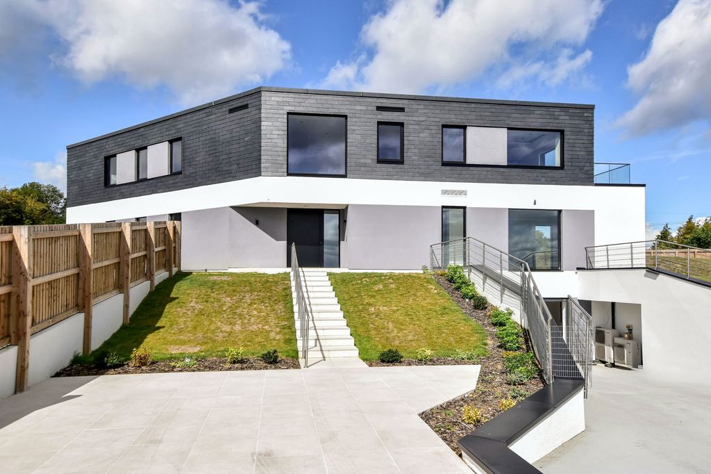 7 bed detached house to rentCrouch Lane, Goffs Oak, Waltham Cross EN7