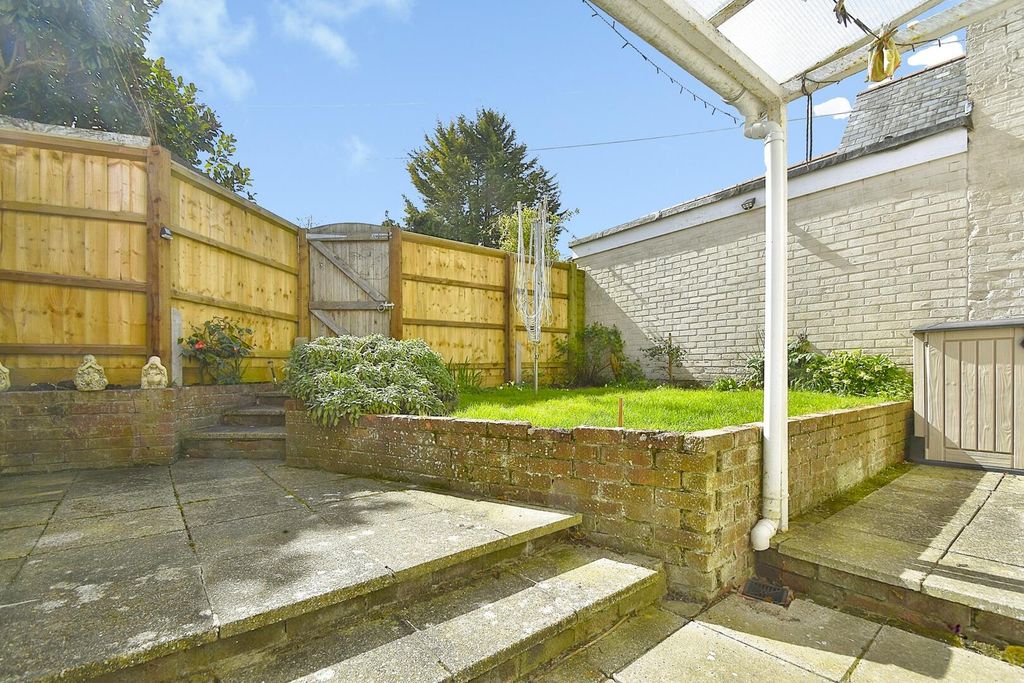 Additional image 14 of 3 bed property to rentHigh Street, Carisbrooke, Newport PO30