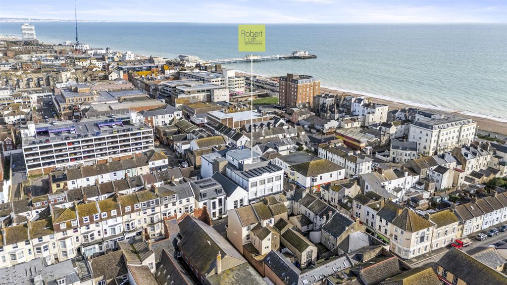 Additional image 2 of 2 bed flat to rentMontague Street, Worthing BN11