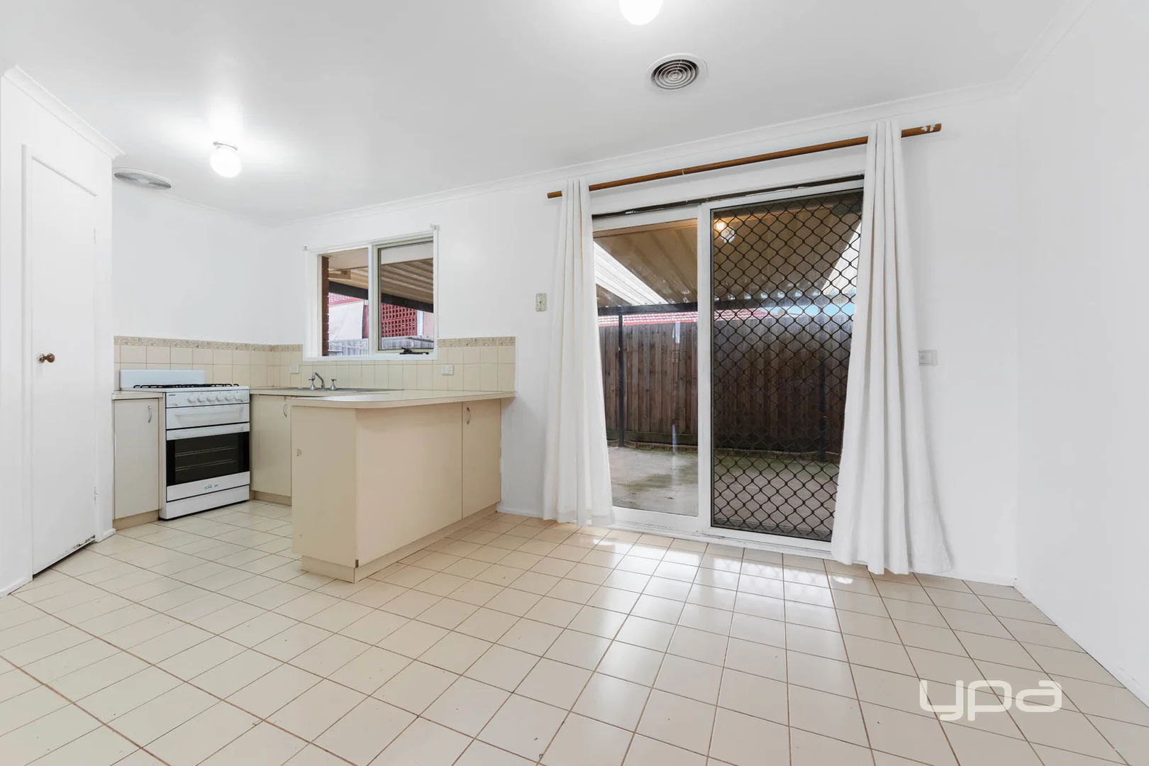 Additional image 4 of 2/2 Terrye Court, Hillside VIC 3037