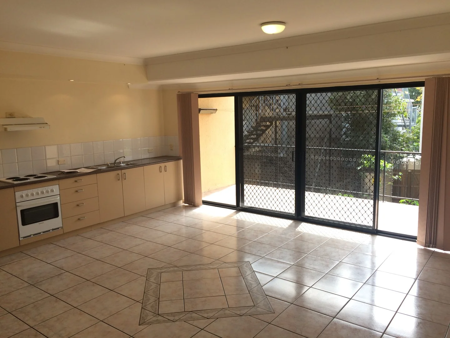 1/2 Prospect Terrace, Highgate Hill QLD 4101