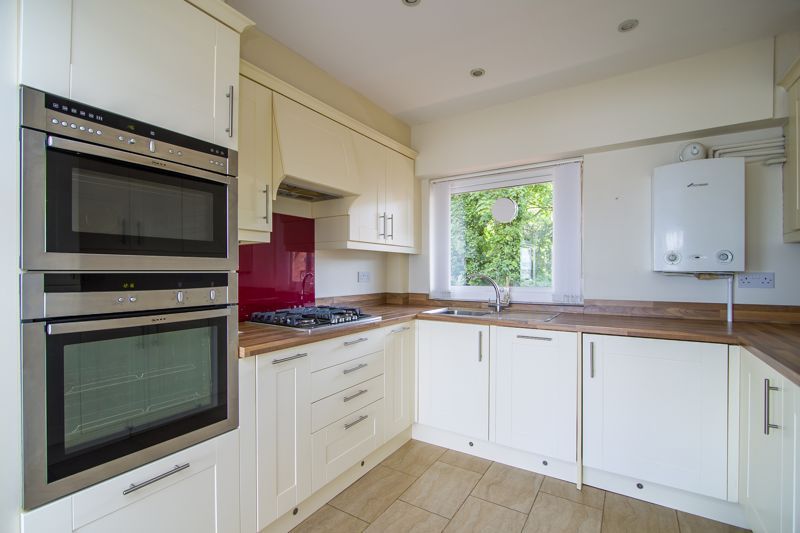 Additional image 5 of 3 bed flat to rentWindsor Court, The Esplanade, Penarth CF64