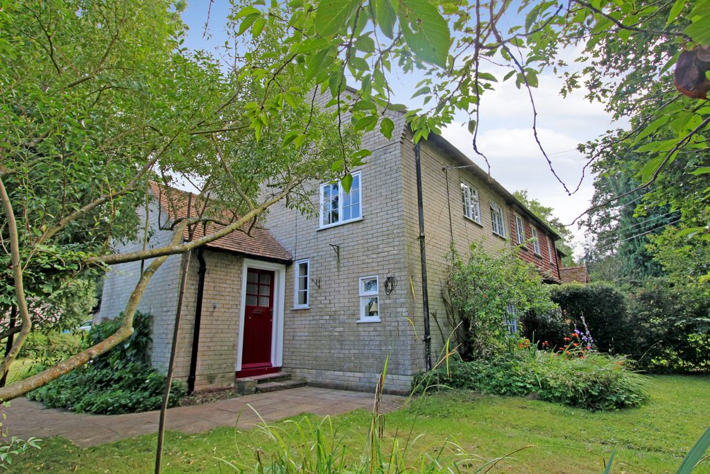 3 bed semi-detached house to rentChithurst Lane, Trotton, Petersfield GU31