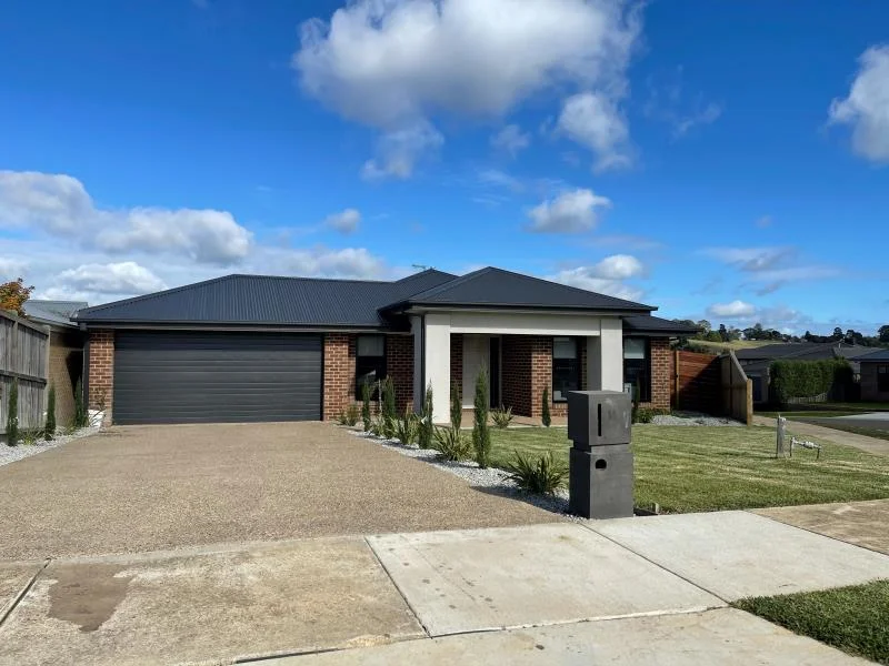 14 Hawkesburn Court, Warragul VIC 3820