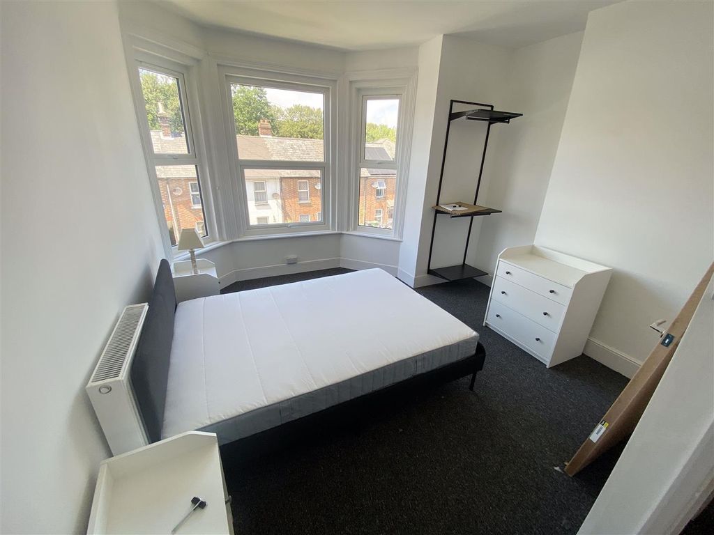 Additional image 7 of Room to rentCarisbrooke Road, Newport PO30