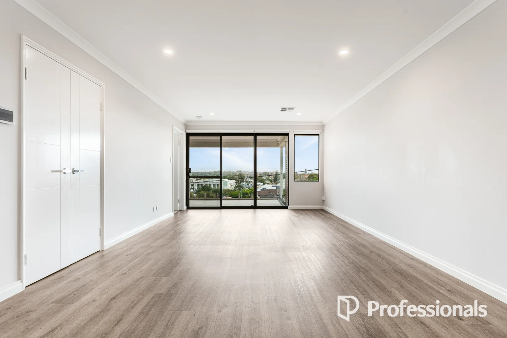 Additional image 7 of 4/20 May Street, Scarborough WA 6019