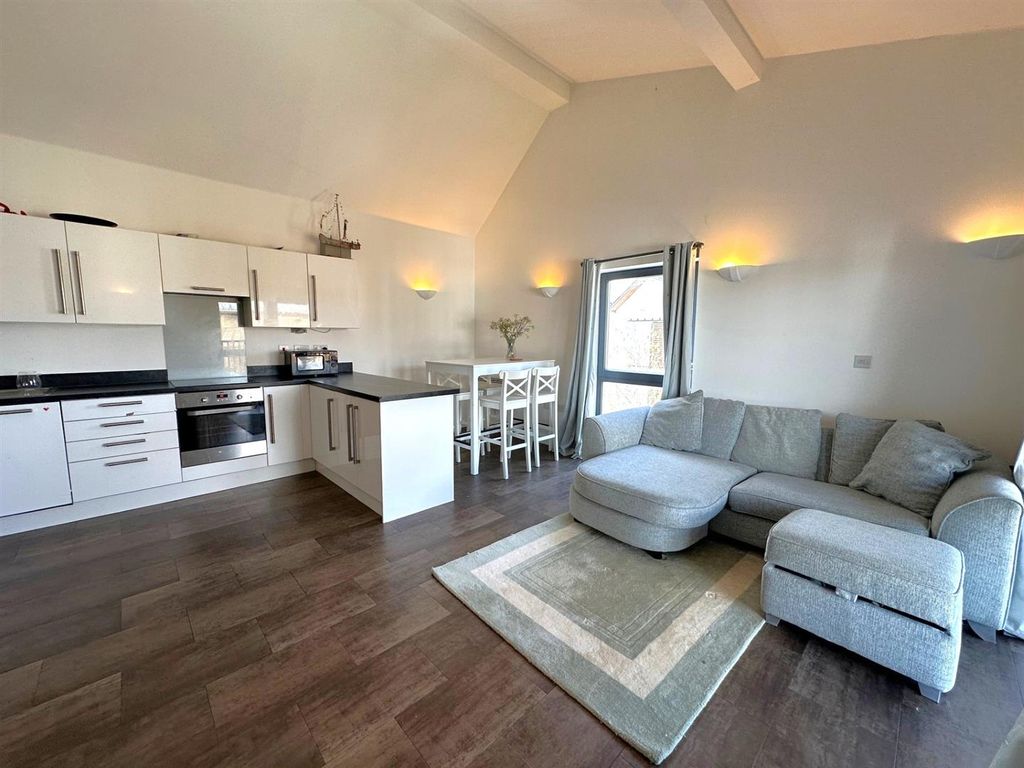 Additional image 2 of 2 bed flat to rentKynaston View, Bristol BS15