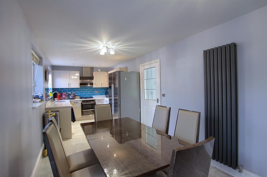 Additional image 3 of 4 bed detached house to rentBourne Morton Drive, Ingleby Barwick TS17