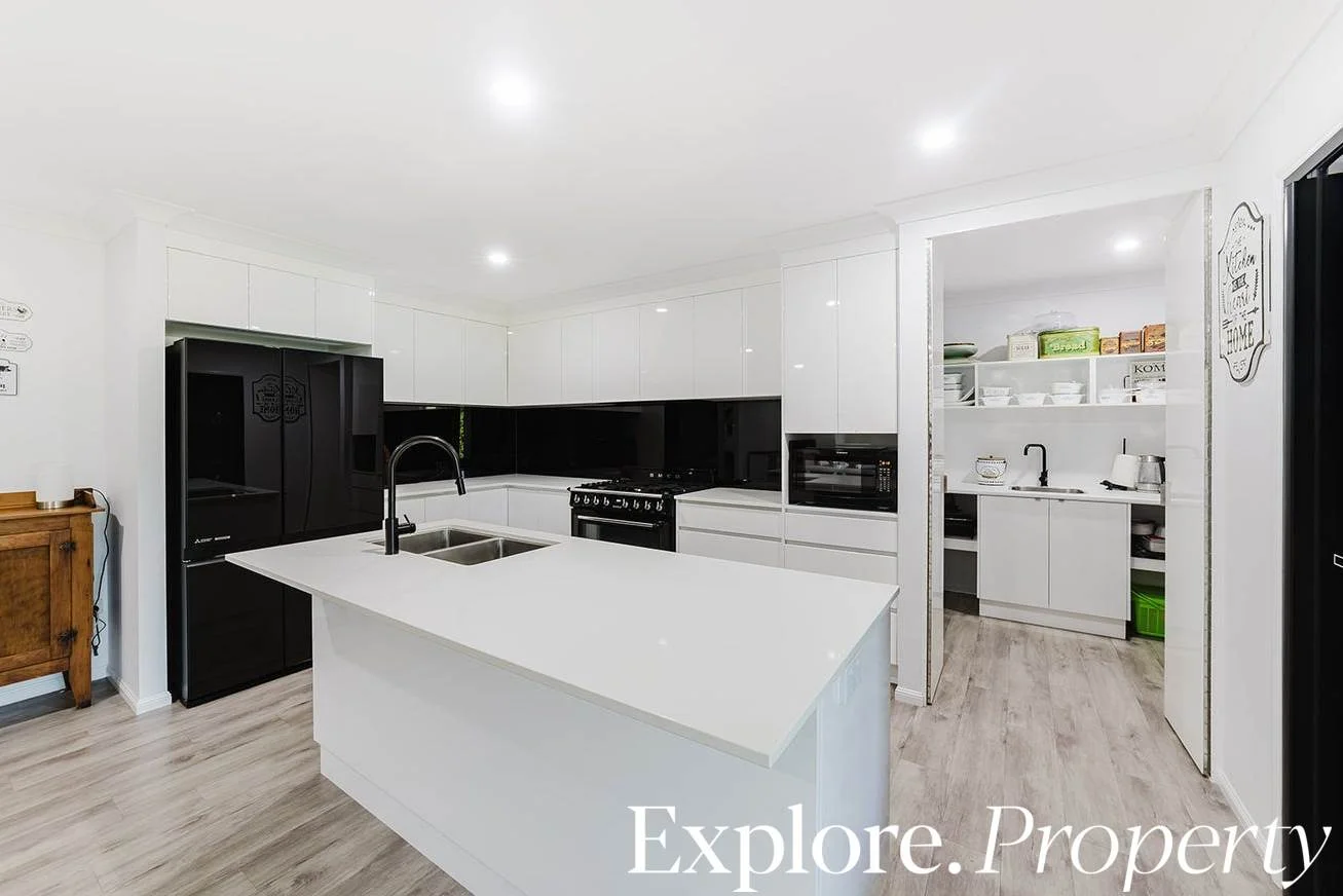 Additional image 2 of 61 Panormic Drive, Sarina QLD 4737