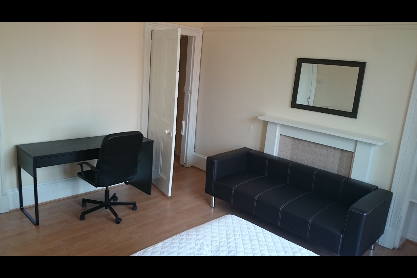 3 Bed Flat, Glasgow, G3, N1 7GU photo 3