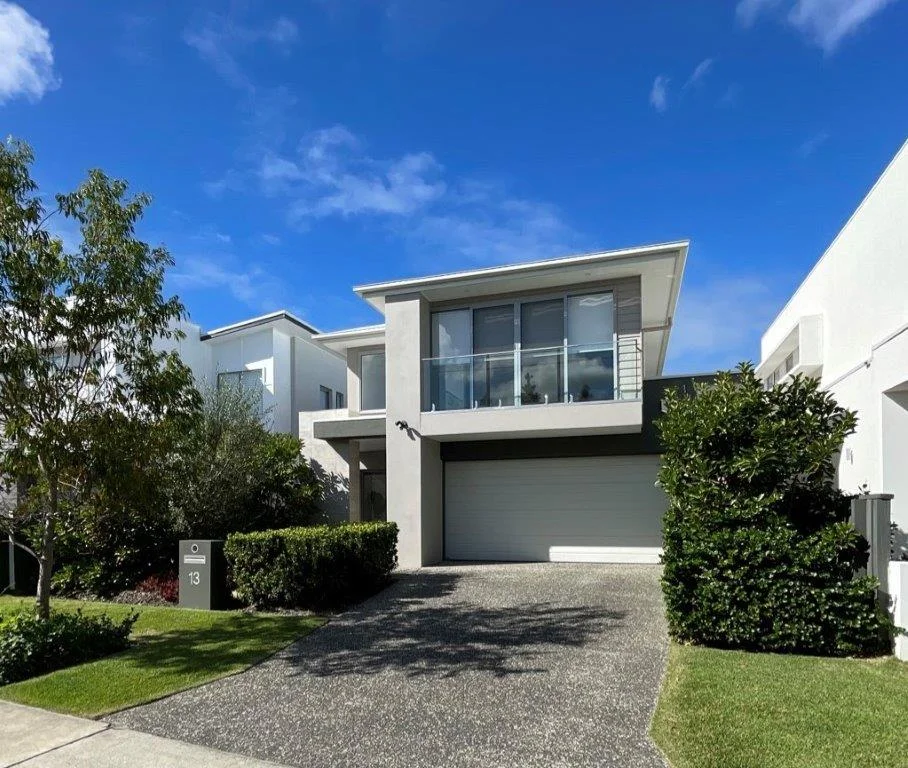 13 Santa Monica Boulevard, Hope Island QLD 4212