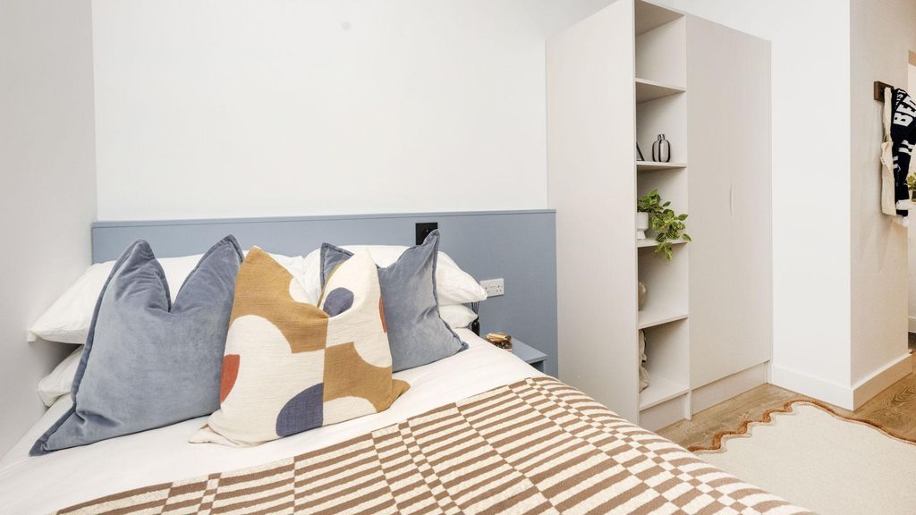 Additional image 3 of Studio to rentFairlawn Avenue, Bristol BS34