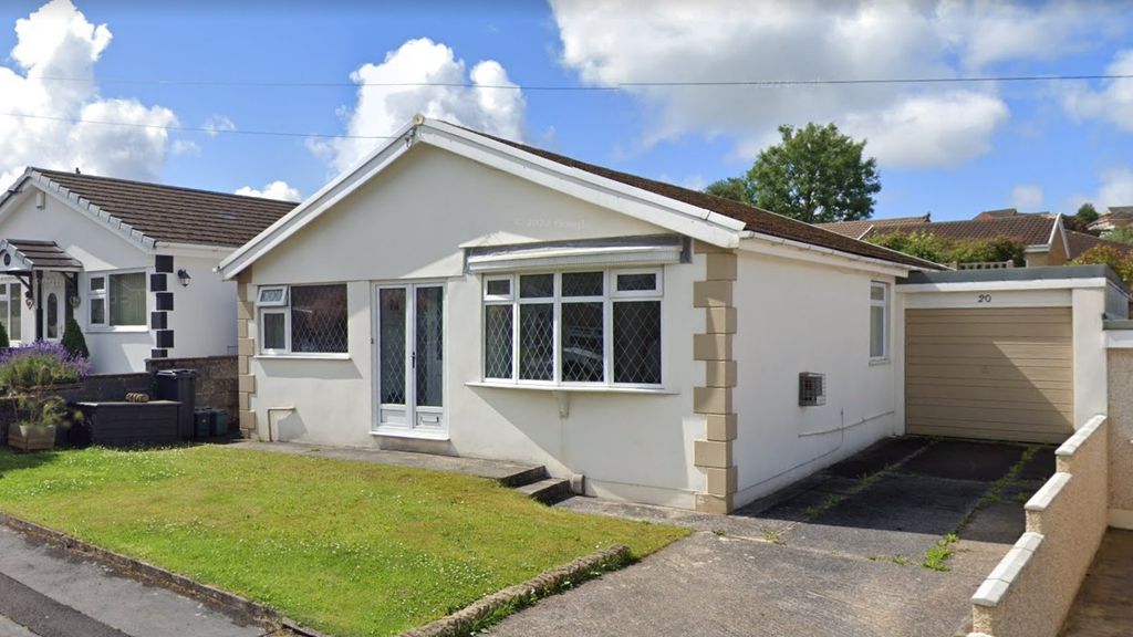 2 bed bungalow to rentHeol Uchaf, Neath SA11