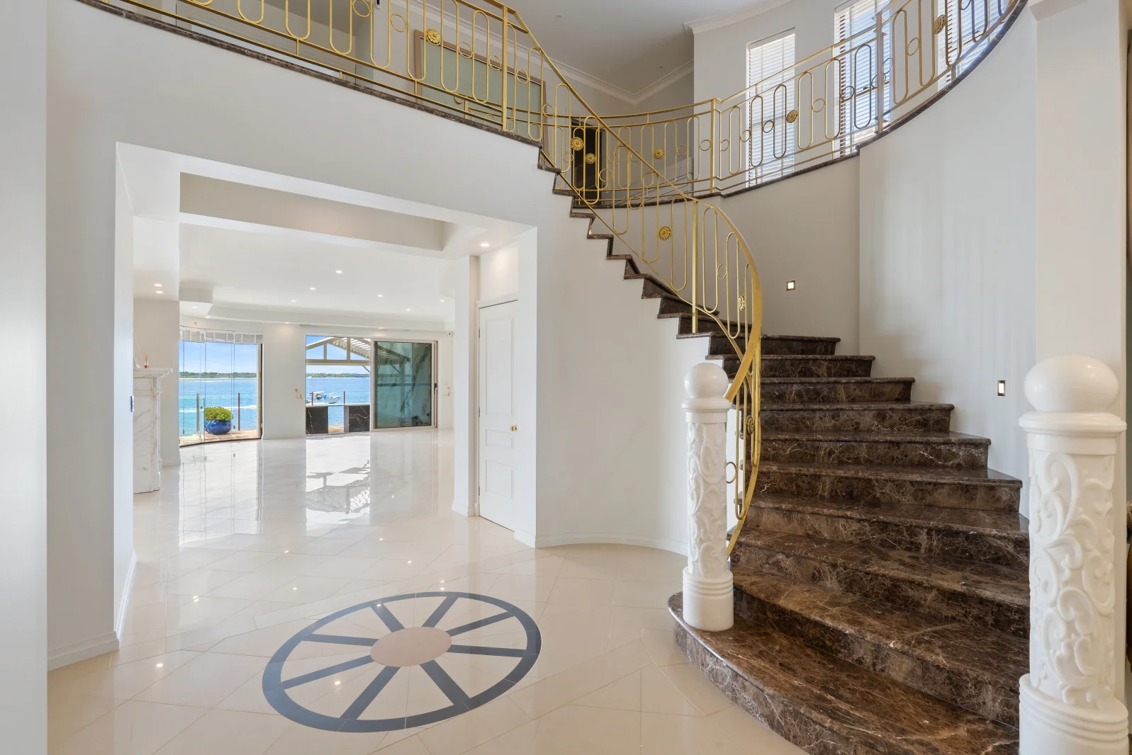 Additional image 14 of 37 King Arthurs Court, Paradise Point QLD 4216