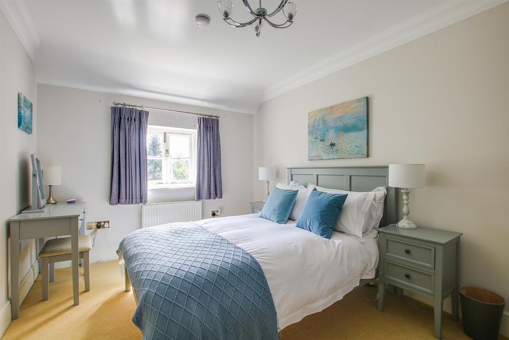 Additional image 21 of 5 bed country house to rentHarbridge Court, Somerley BH24