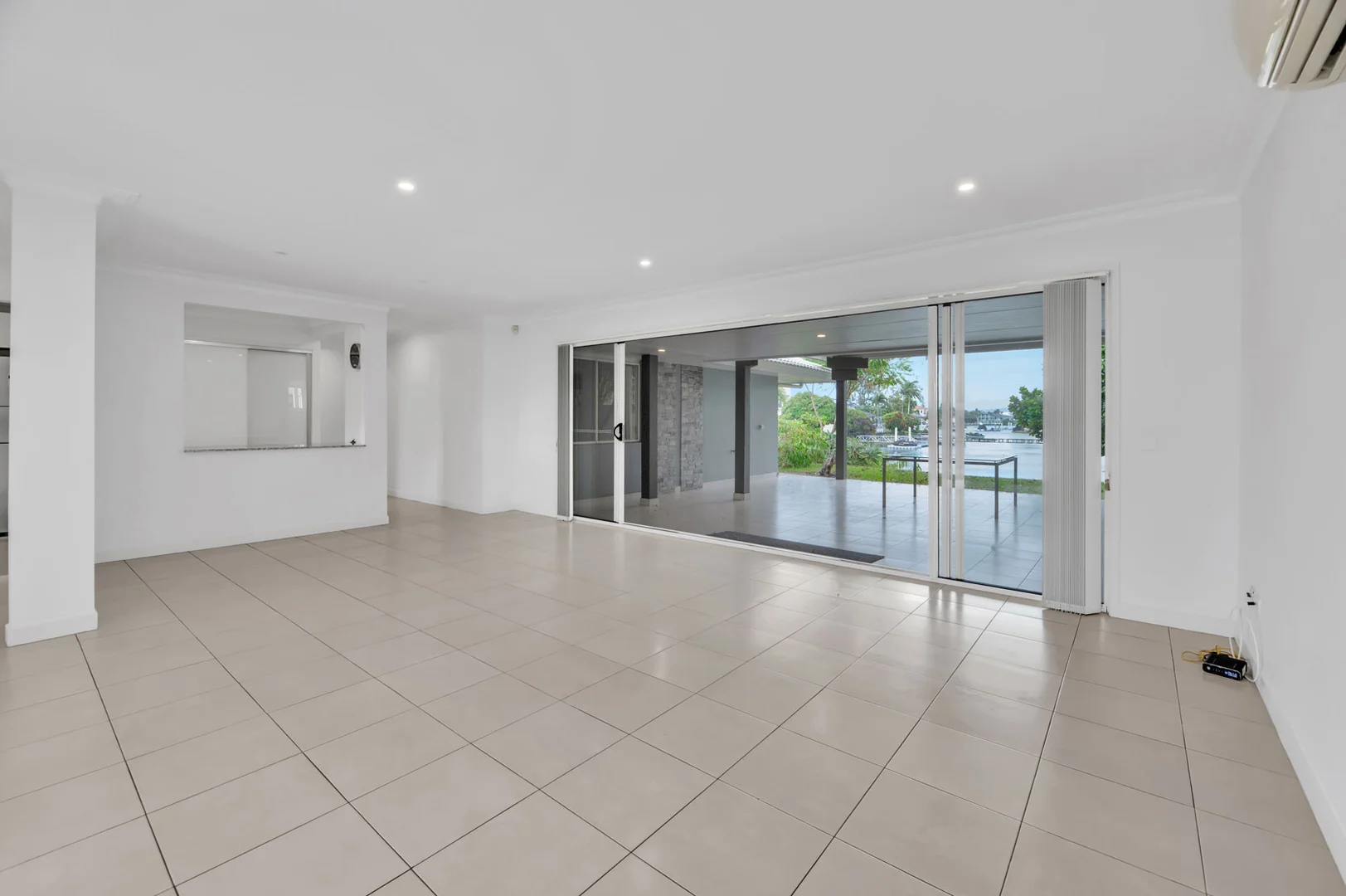 Additional image 4 of 28 Bermuda St, Broadbeach Waters QLD 4218