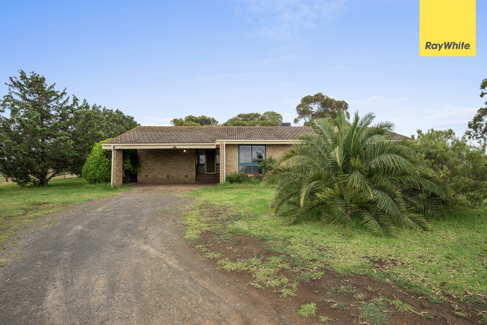 434 Harkness Road, Melton West VIC 3337 photo 2
