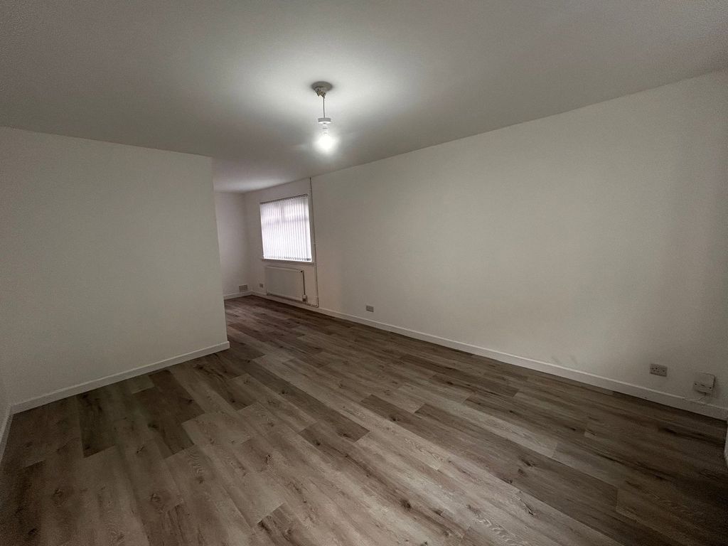 Additional image 2 of 3 bed detached house to rentWoodlands Park Drive, Neath SA10