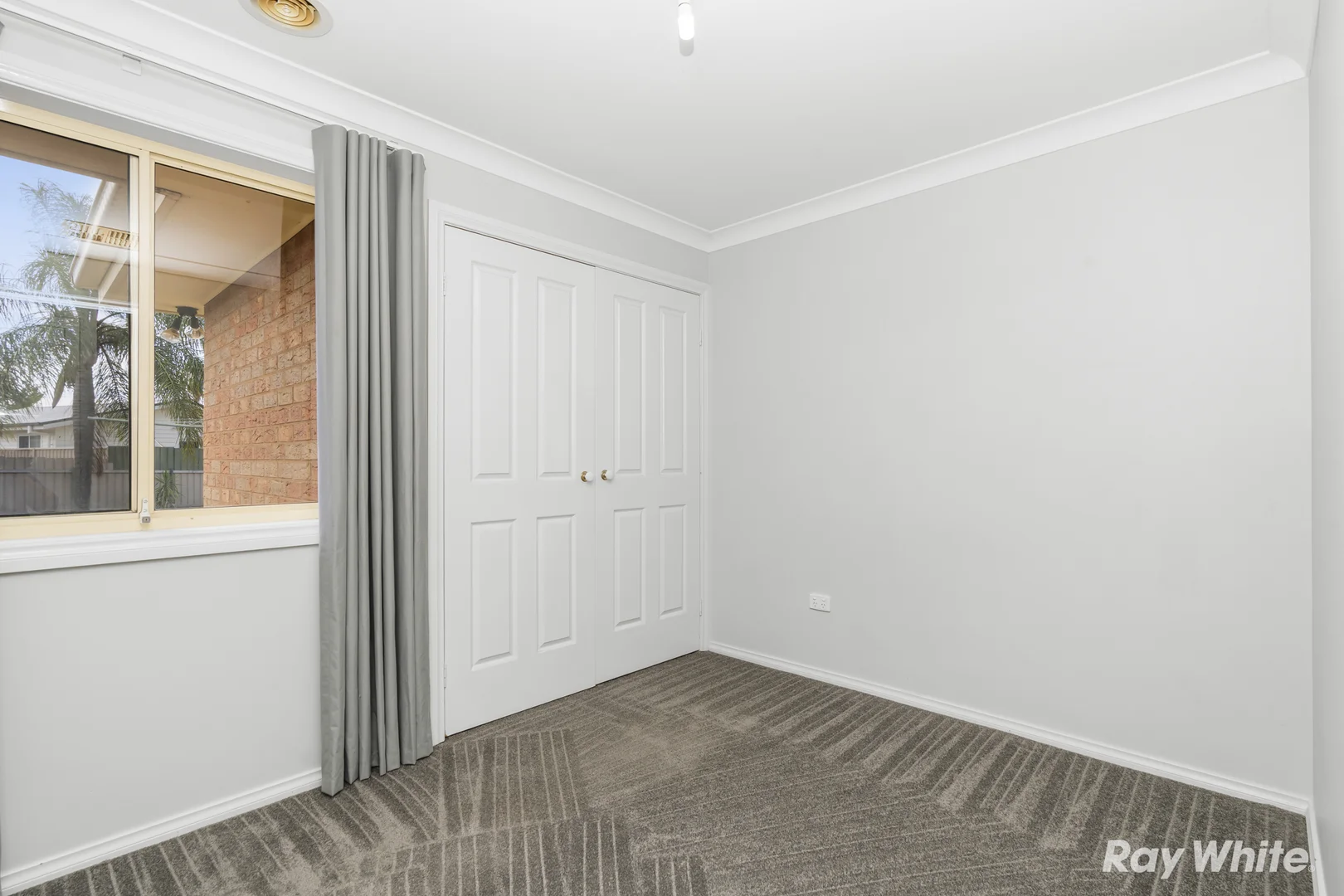 Additional image 8 of 23 Kaldari Crescent, Glenfield Park NSW 2650