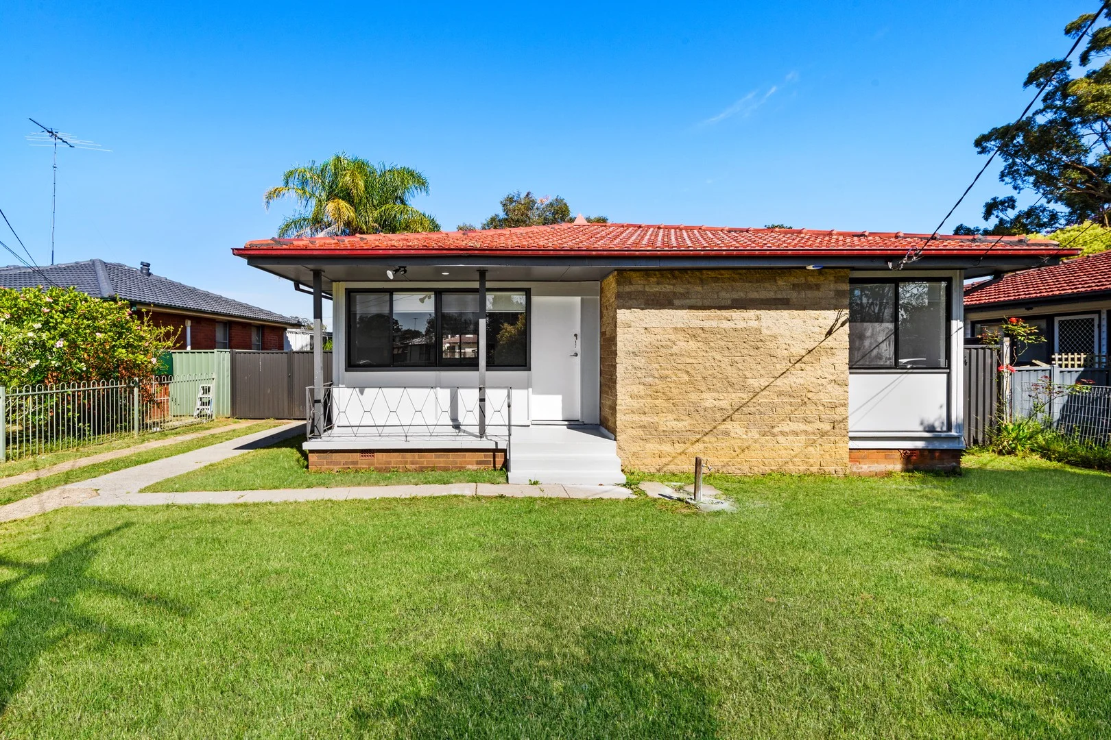 29 Sandakan Crescent, Lethbridge Park NSW 2770