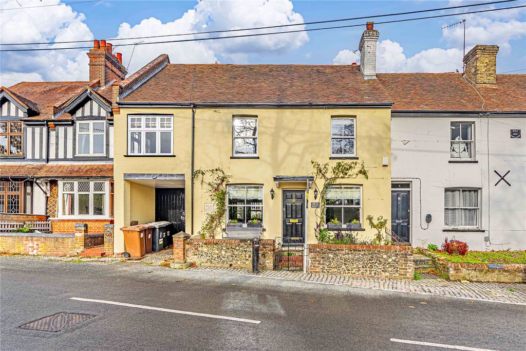 4 bed terraced house to rentThe Old Bakery, Grange Road, Letchmore Heath WD25