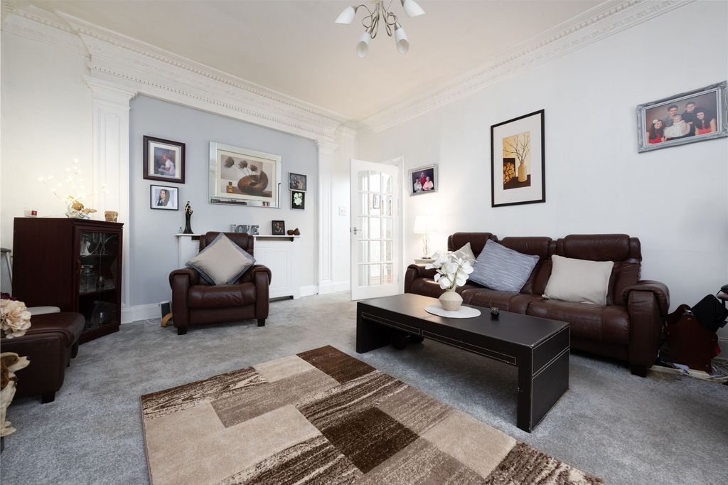Additional image 6 of 3 bed flat for saleGeorge Square, Greenock PA15