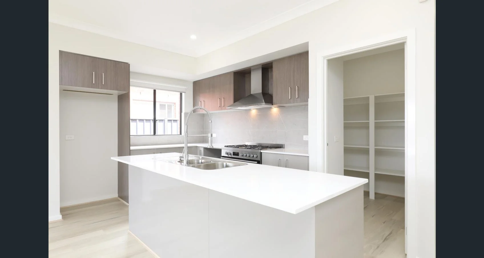 78 Oldbridge Boulevard, Weir Views VIC 3338 photo 2