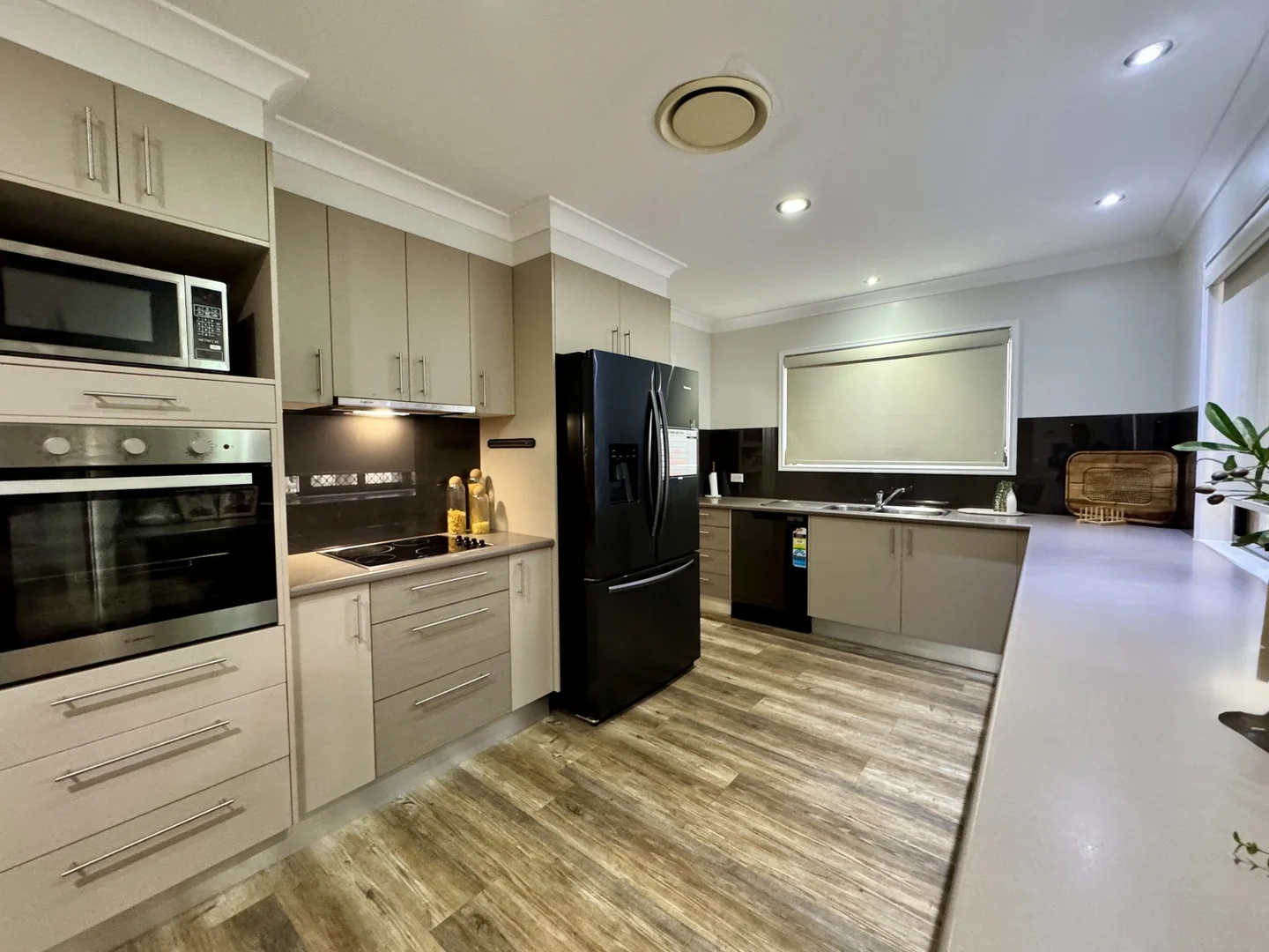 Additional image 9 of 236 MILLS Avenue, Moranbah QLD 4744