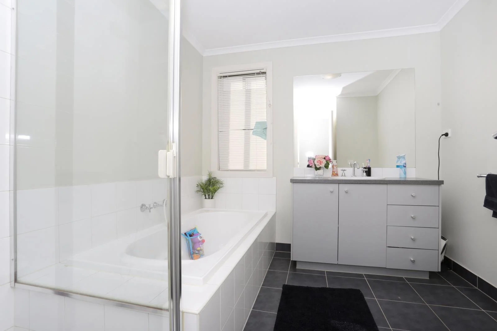 Additional image 5 of 437 Morris Road, Truganina VIC 3029