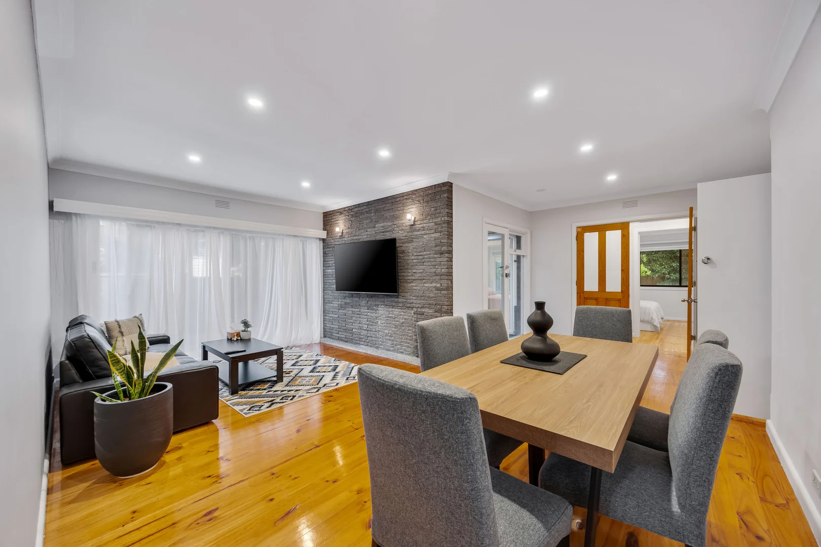 1/30 Browns Parade, Wendouree VIC 3355 photo 3