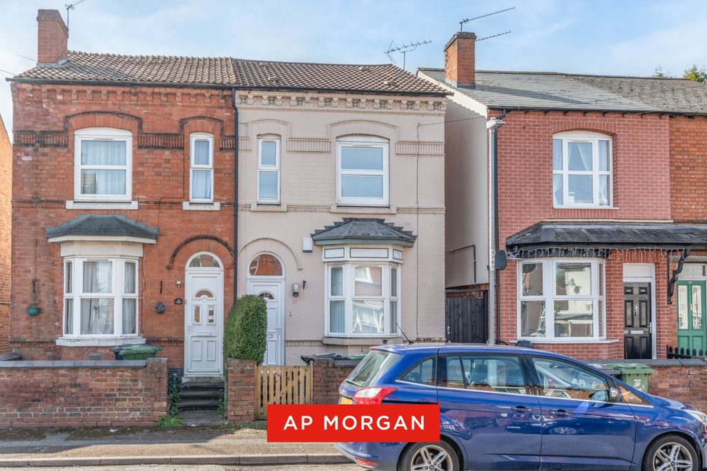 5 bed end terrace house to rentProspect Road North, Lakeside, Redditch B98