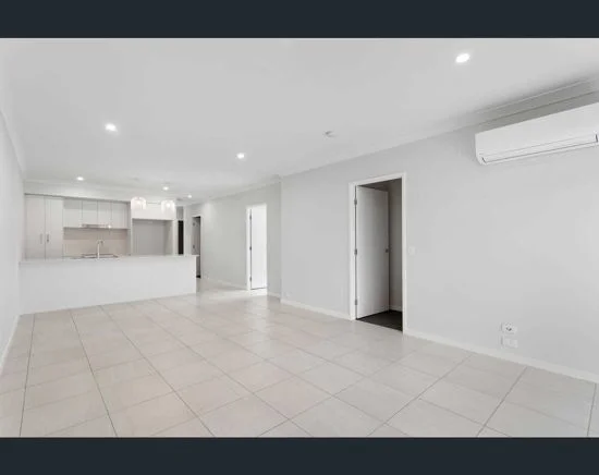 39 Eclipse Cres, Burpengary East QLD 4505 photo 3