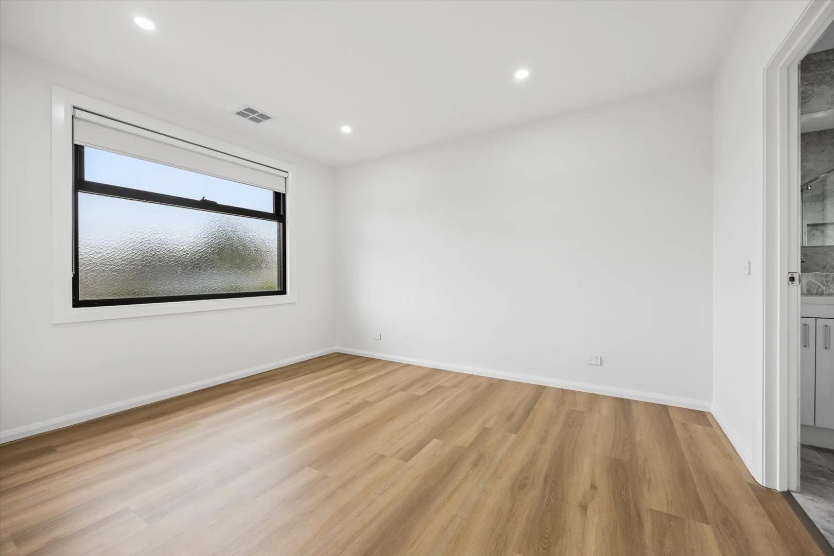 Additional image 4 of 2/2 Piedmont Close, Endeavour Hills VIC 3802
