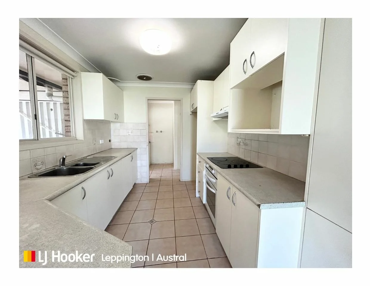 140 Deepfields Road, Catherine Field NSW 2557 photo 2