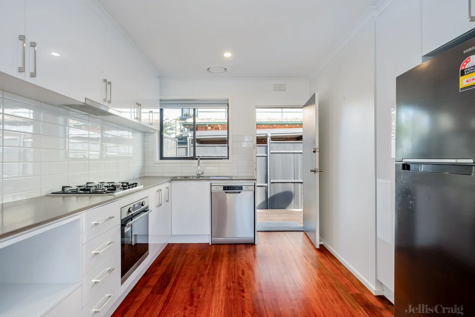 2/56 King William Street, Reservoir VIC 3073
