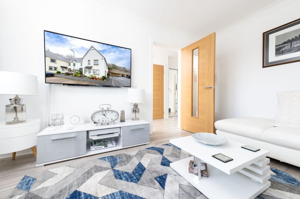 Additional image 6 of 3 bed end terrace house for saleHollybush Lane, Port Glasgow PA14
