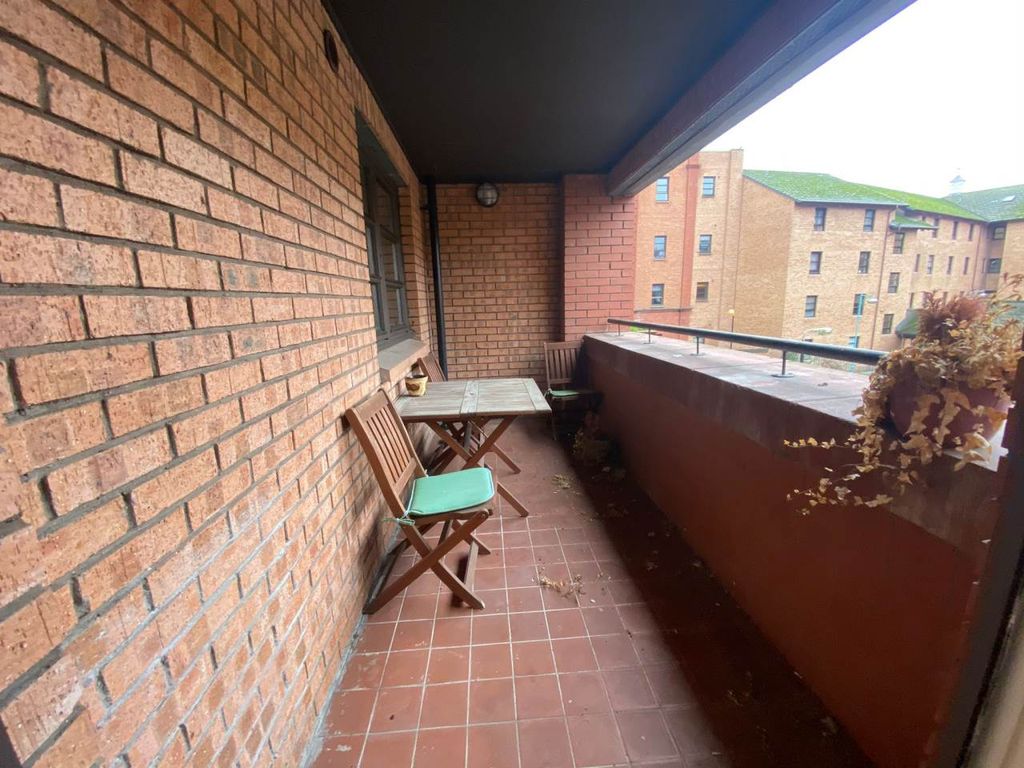 Additional image 3 of 5 bed flat to rent31B Trades Lane, Bisset Bond DD1
