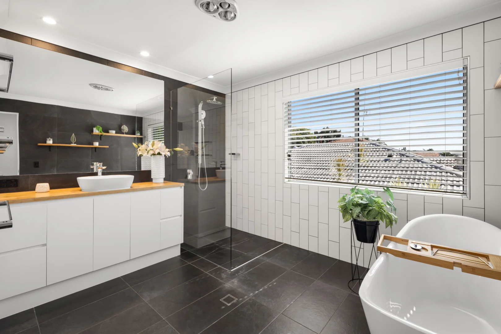 Additional image 12 of 9 Rebecca Court, Broadbeach Waters QLD 4218