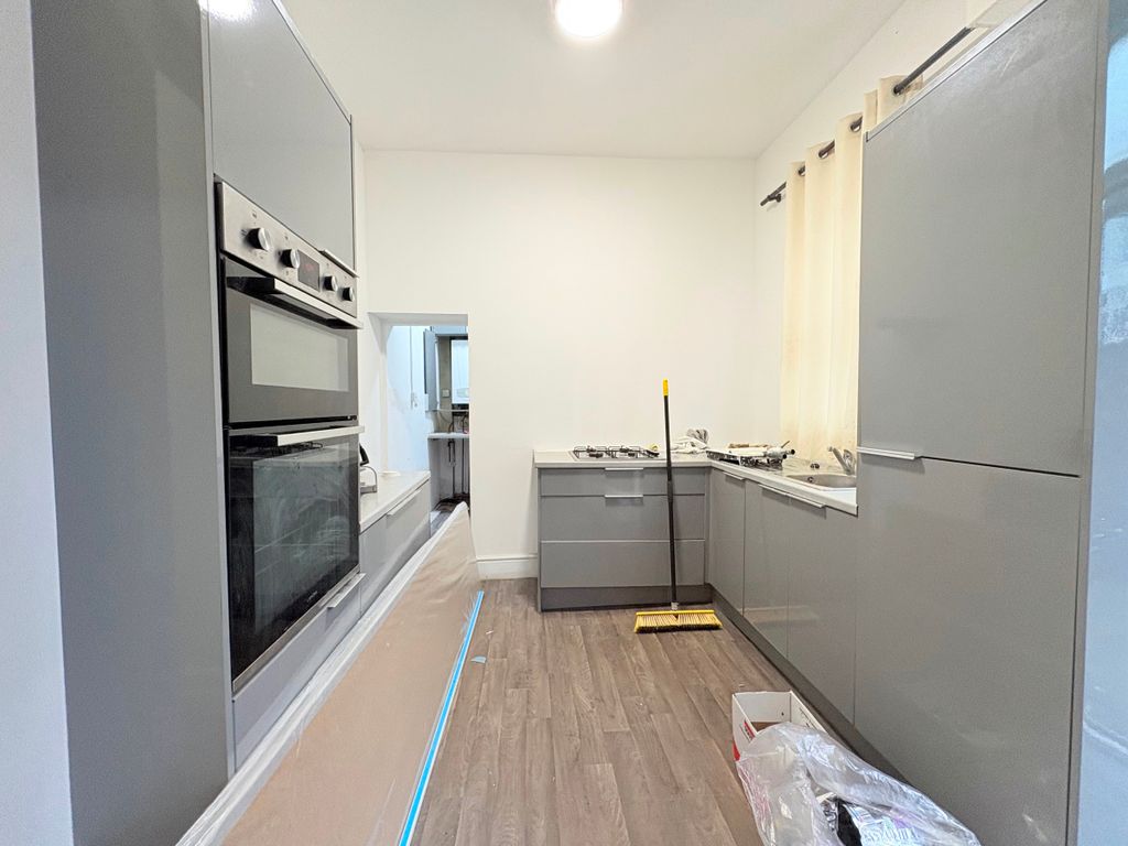 Additional image 9 of 1 bed flat to rentRoom 7, Wood Road, Pontypridd CF37