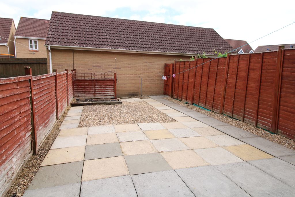 Additional image 15 of 3 bed property to rentChillingham Drove, Bridgwater TA6