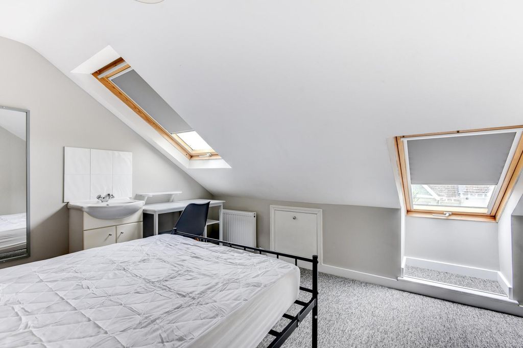 Additional image 3 of 7 bed semi-detached house to rentBernard Road, Brighton BN2