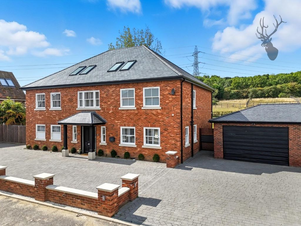 6 bed detached house to rentIvy Chimneys, Epping CM16