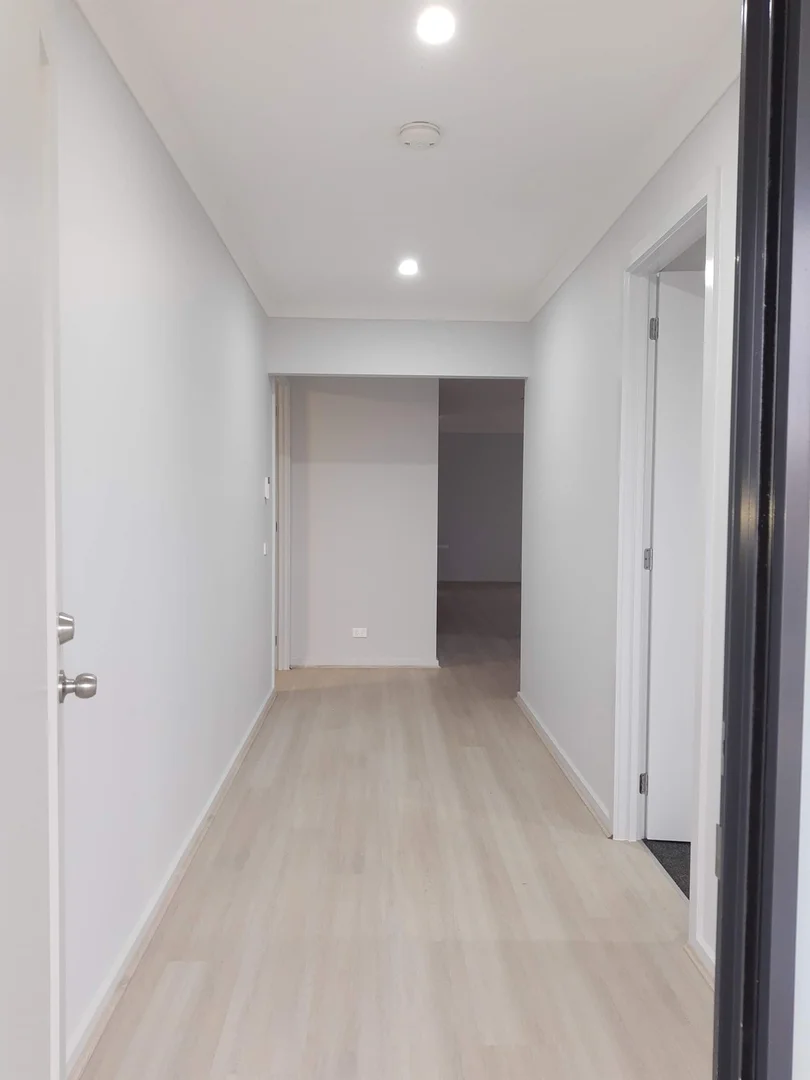 13 Gleeson Way, Deanside VIC 3336 photo 3