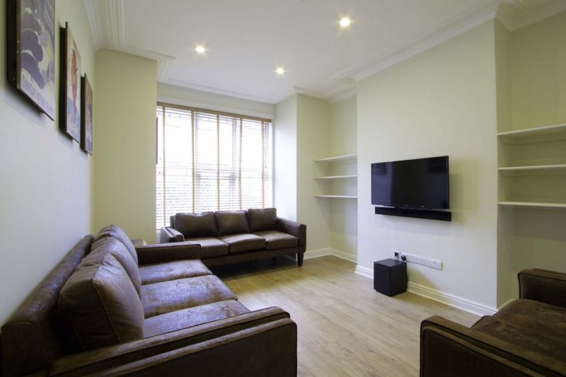 6 bed shared accommodation to rentHessle Terrace, Hyde Park, Leeds LS6