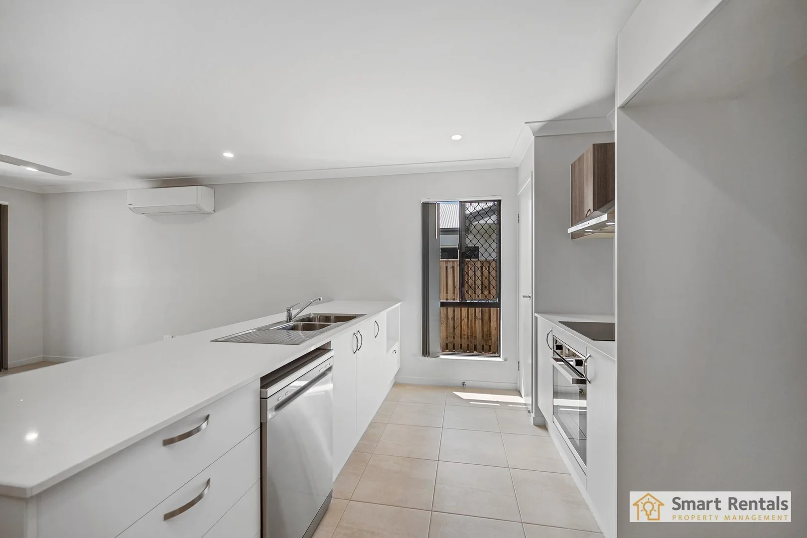19 Sienna Circuit, Mount Louisa QLD 4814 photo 2