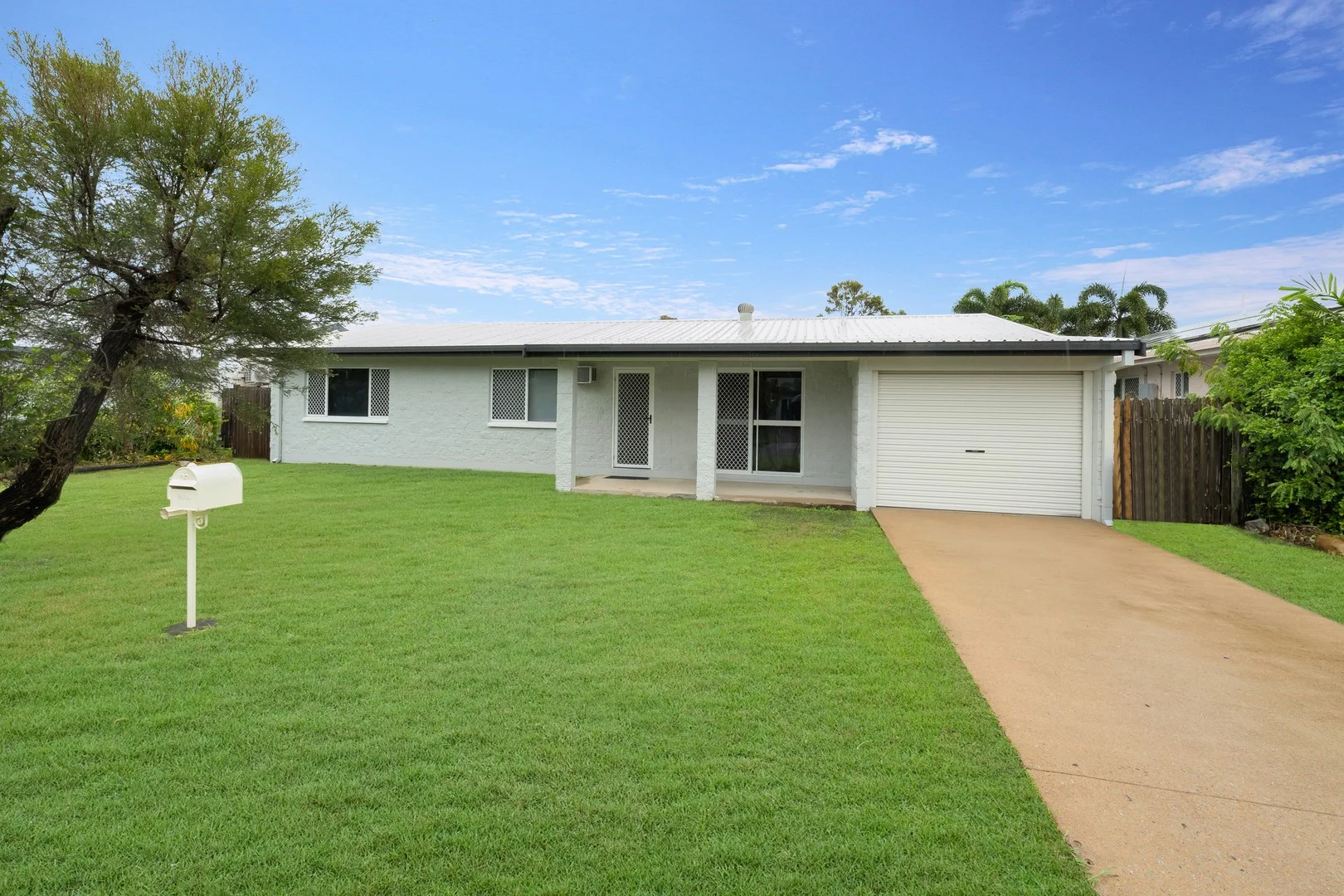 2 Benton Court, Douglas QLD 4814
