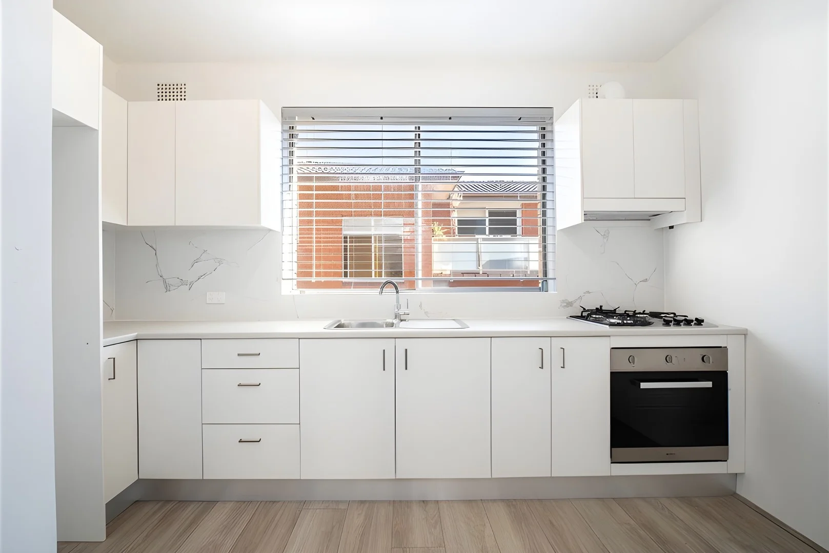 4/98 Howard Avenue, Dee Why NSW 2099 photo 3