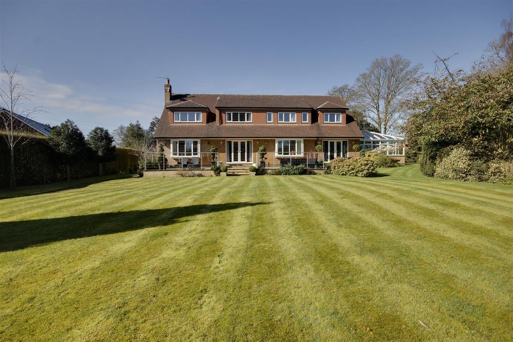 4 bed detached house for saleOff Kemp Road, Swanland HU14
